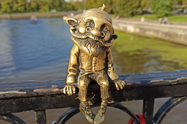 Фигурки хомлинов в калининграде где находится