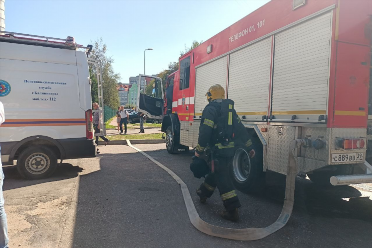 Пожар в калининграде сейчас